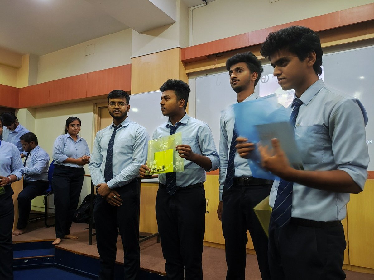 AsansolCollege's tweet image. ED Cell event "Business Quiz"  was held on 
17th March,2023
Total Nineteen team participated in the event. 
Each team consists of three students.

#EDCELL
#Buisnessquiz
#AEC
#www.aecwb.edu.in