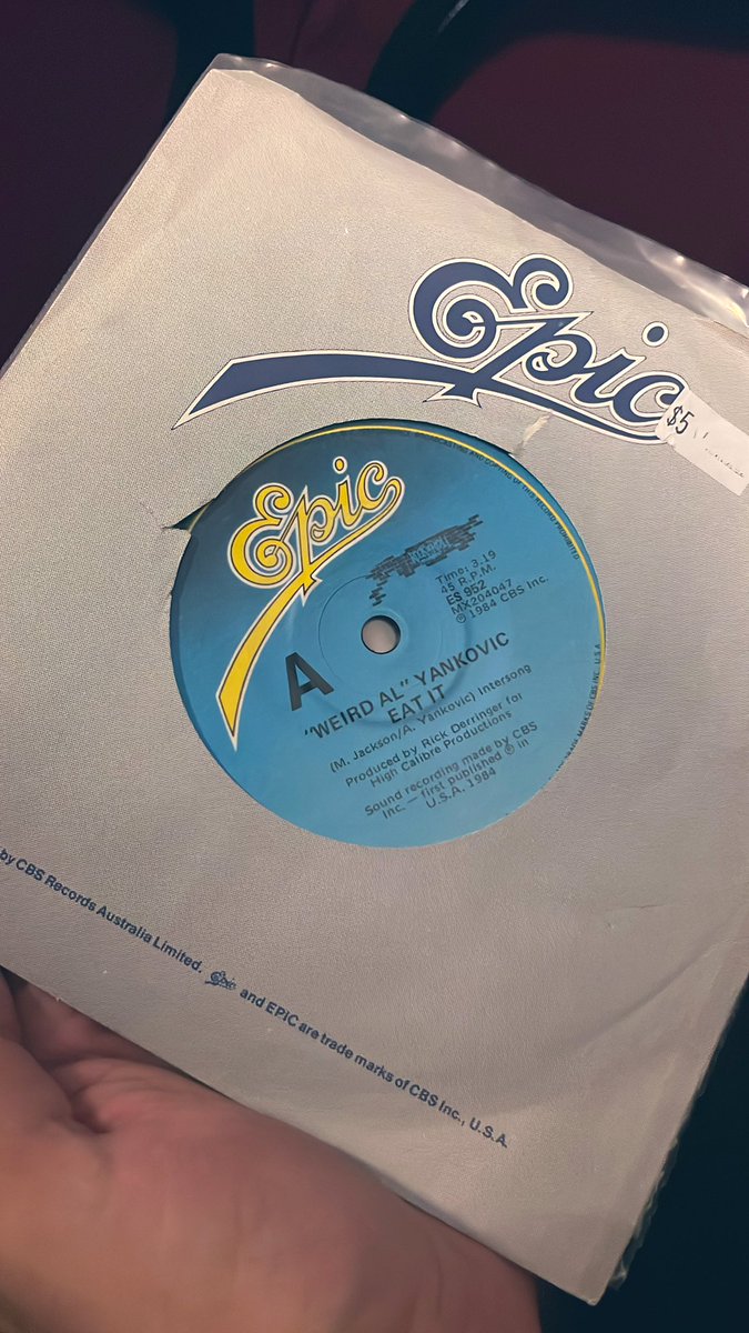 SweetVanilla's tweet photo. Hey @alyankovic … please can you sign this for us tonight at the Perth show ?? 😊 https://t.co/XmMCqivizM