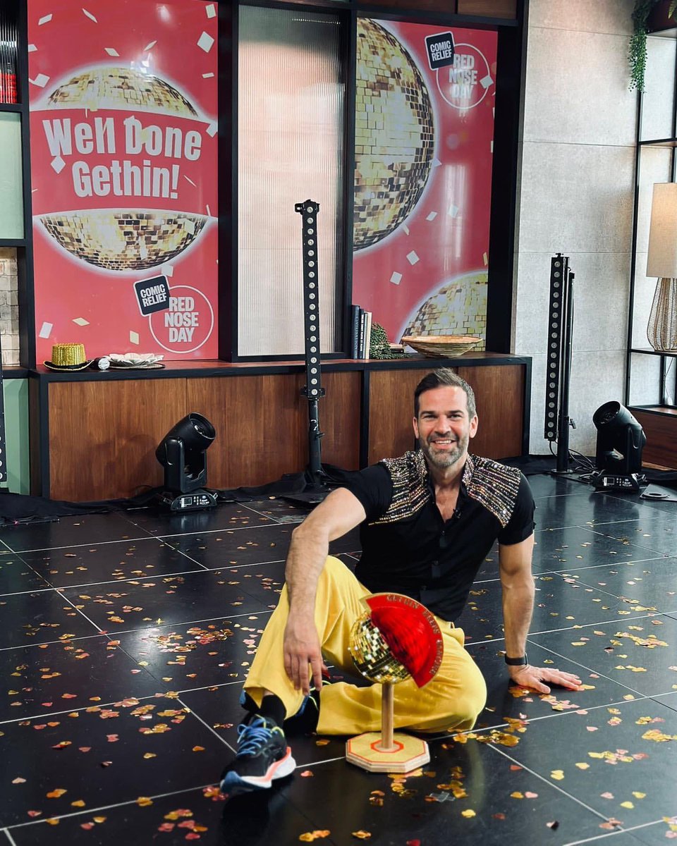 Kimba_Updates's tweet photo. … Raised over a million pounds for @comicrelief 🔴 an absolute triump! Well done my friend you’re a special one. @gethincjones ❤️🕺🏻#gethinkeepsdancing” https://t.co/rBlTSjWyya