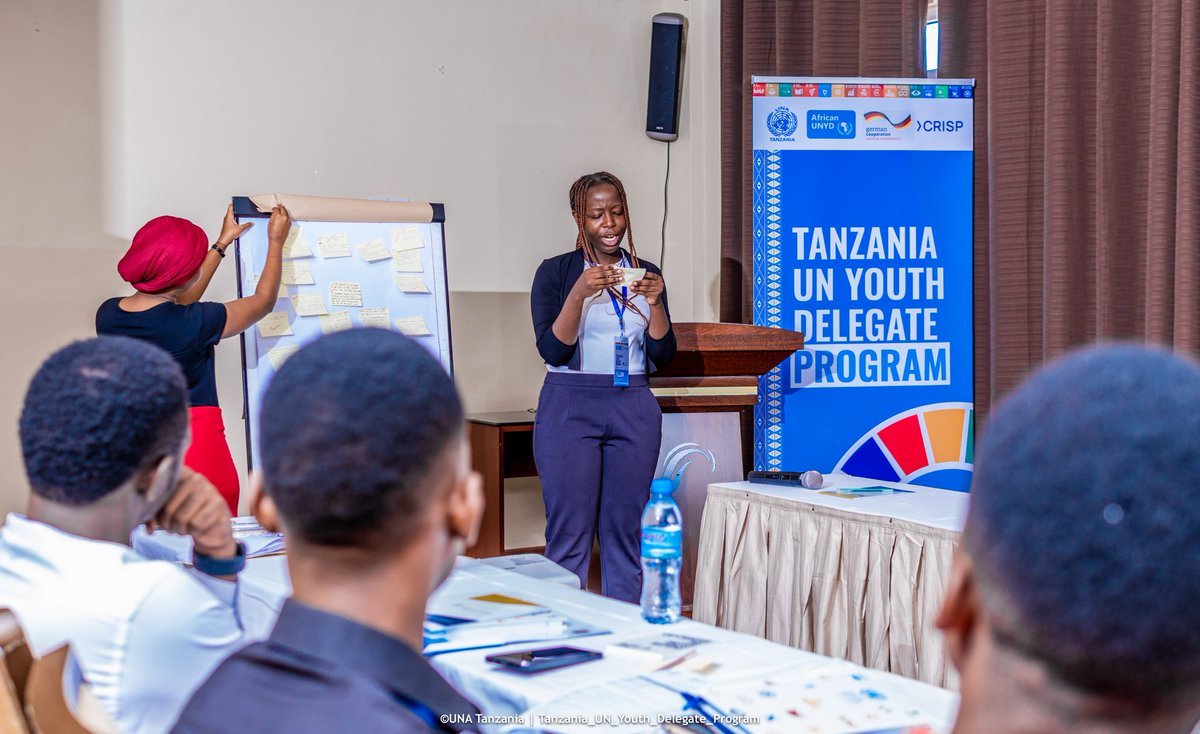 I had so much fun facilitating team building session for the First Cohort of  Tanzania UN Youth Fellows 2023 organised by @UNATanzania under the @AUNYD_2023
With the aim of increasing the representation of youth from the global south at the UN.
#AUNYDTz