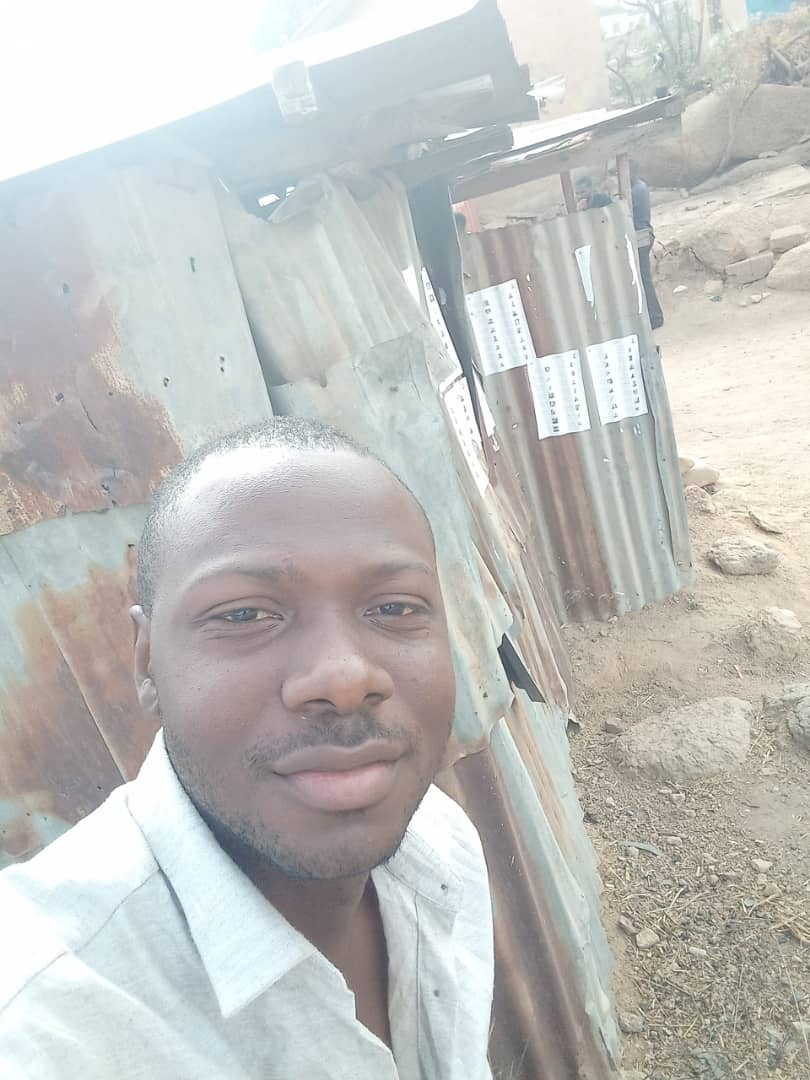 DEANinitiative's tweet photo. Tudun Wada kanong ward, Sabon gari polling unit in Plateau state.
No inec official in the polling unit and no voters around. 
#ElectionEyeWitness https://t.co/V0JlmVduyv