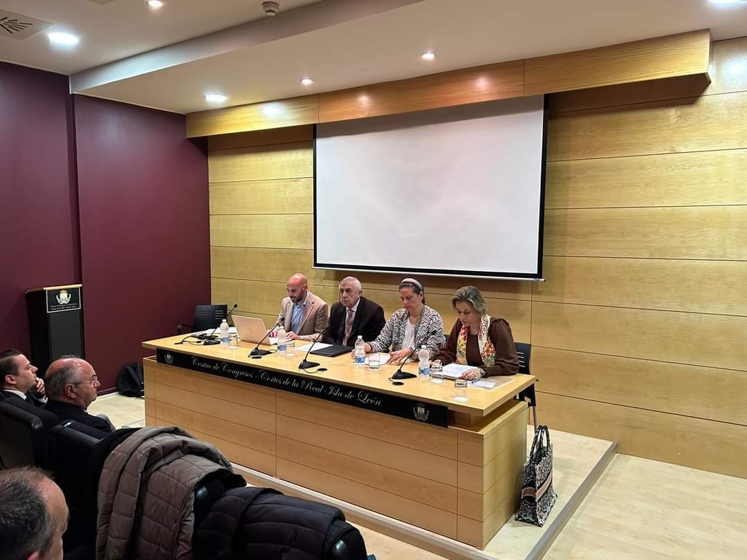 eccehomoysalud's tweet photo. Queremos agradecer a Gonzalo Carrillo Vázquez, Benjamín Gaciño Barral y María José Novo Pérez que ayer nos acercaron a conocer algo más sobre la figura de nuestro recordado Alfonso Berraquero y la Divina Pastora de Trille. https://t.co/LnOIMThwAv