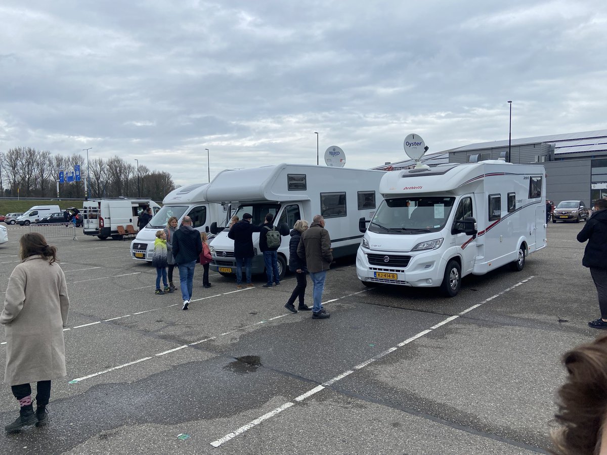 Traceros's tweet photo. Bijzonder goed geslaagde eerste #camperzaterdag in #zoetermeer ! Voor iedereen die opzoek is naar een #camper https://t.co/lVdAMAgC0q