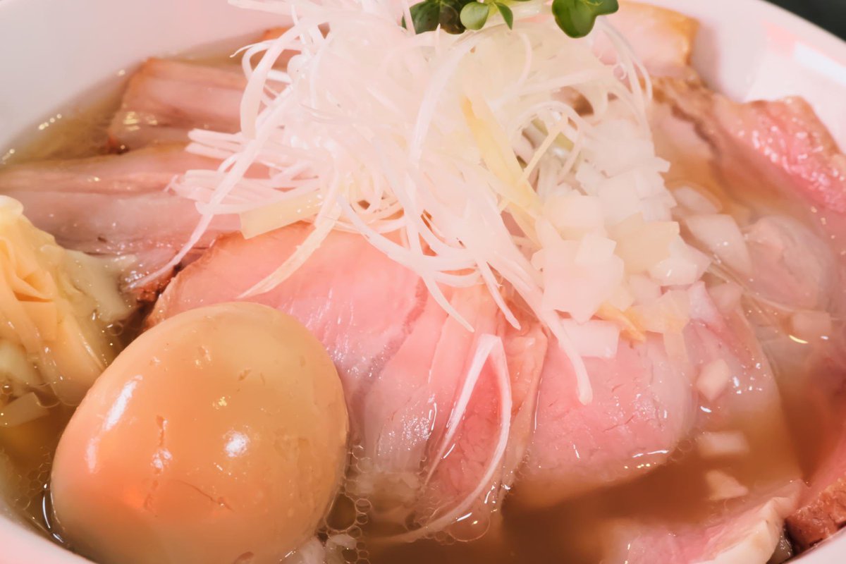 本日も麺屋ふくをご利用頂き誠にありがとうございます。
☆明日3月19日(日)11:30〜15:00
(コロナ感染症対策､数量限定での営業)
テイクアウト商品好評発売中です♪
自家製ドレッシング
特製ふくチャーシューなど
皆様の御来店をお待ちしております。