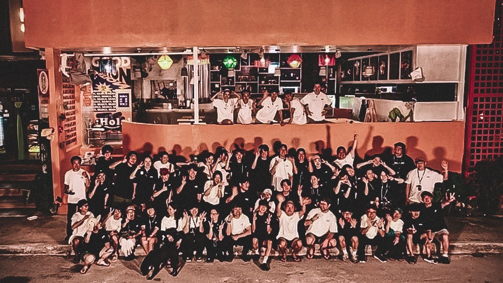 healwithtae's tweet photo. this genre of kim taehyung photos with cast and crew members https://t.co/pyI0b5Hr8f
