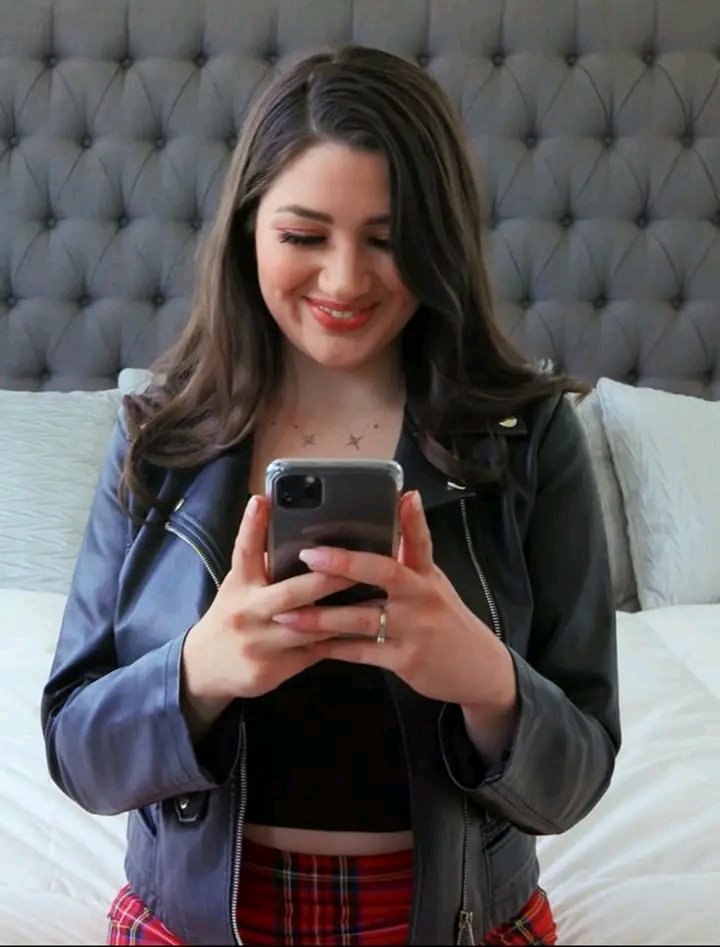 Kontaktieren Sie mich gerne über den WhatsApp-Link in der Bio 😚😚
RT!!!