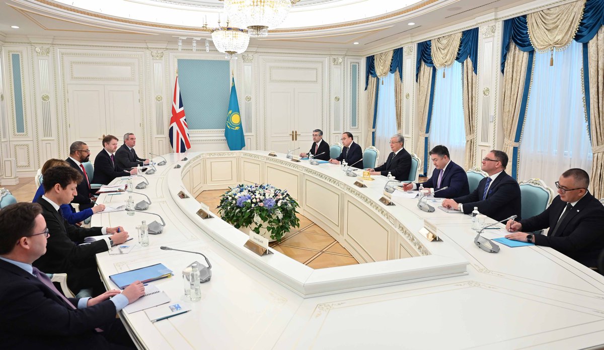 President Kassym-Jomart Tokayev meets with UK Secretary of State <a href="/JamesCleverly/">James Cleverly🇬🇧</a> 
akorda.kz/en/president-k…