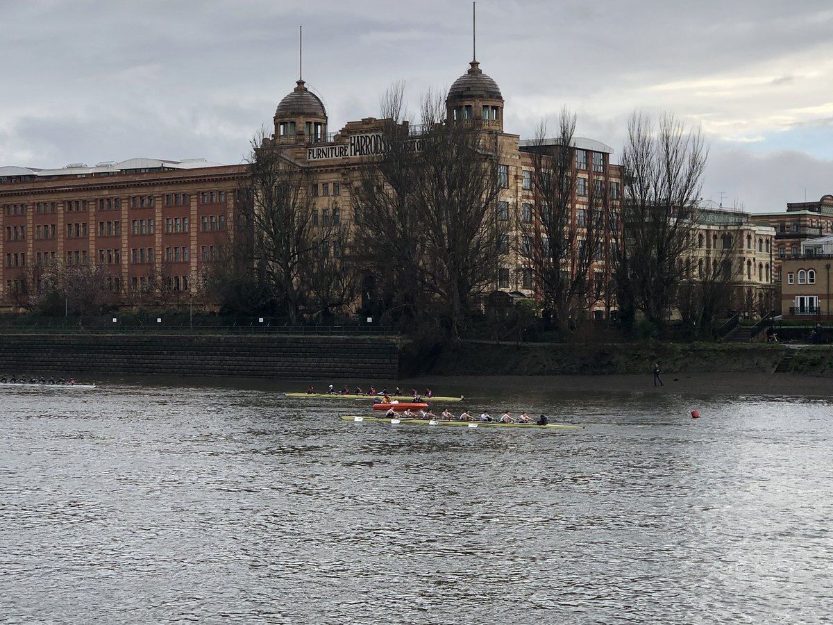 kristiinlondon's tweet photo. Pics from the Schools Head of the River race yesterday. Poor kids racing in the pouring rain for part of the course.
#Thames #Hammersmith #London #shorr https://t.co/8CkLT64EOf
