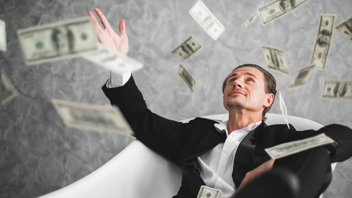 ChanPerco's tweet photo. Il suit les conseils de GPT-4 en investissement pour devenir riche.

Un designer américain a eu une drôle d’idée : demander à GPT-4 comment faire fortune avec un budget de départ de 100 dollars, et suivre ses recommandations https://t.co/NYoPaQrN2Q