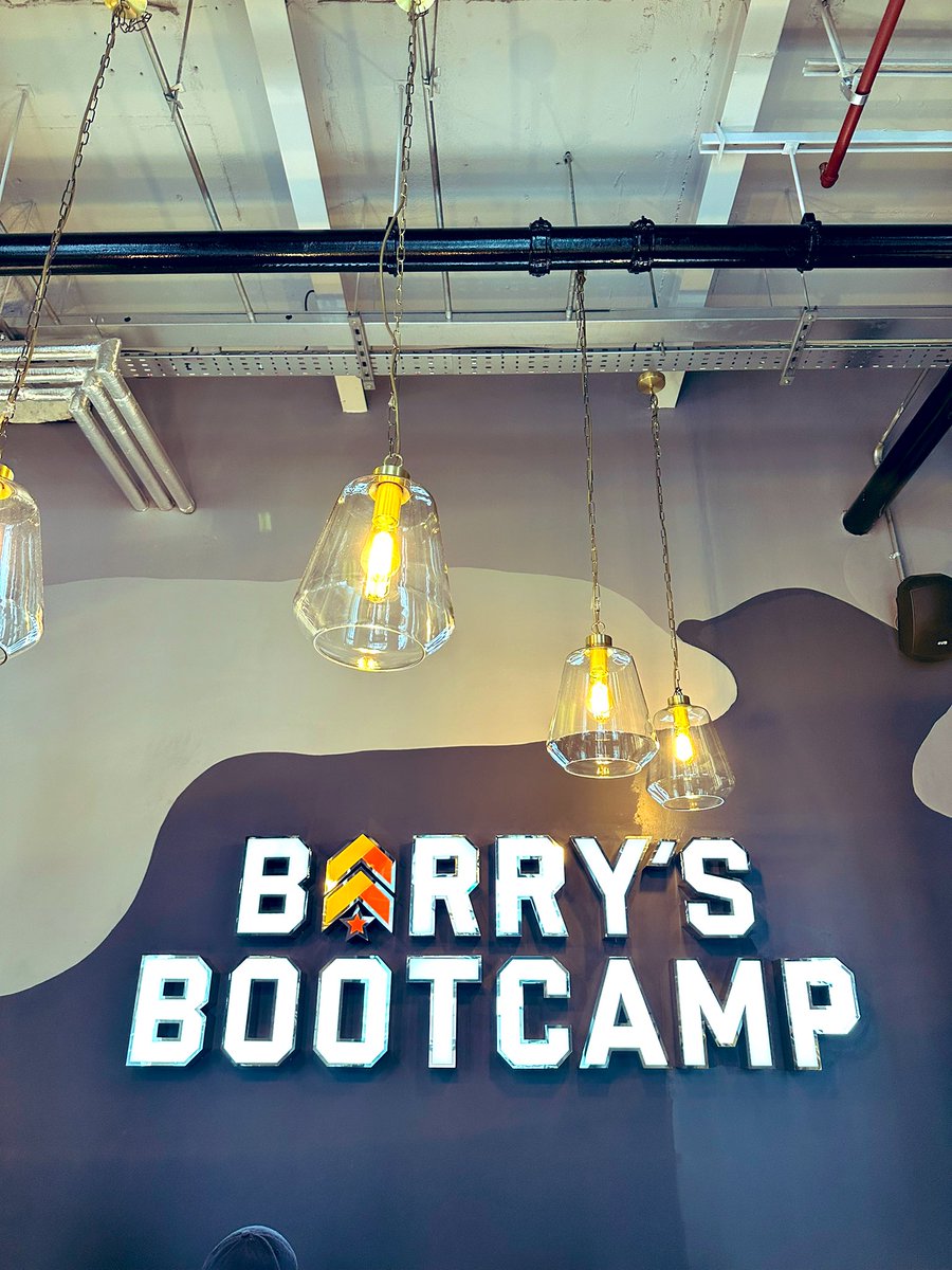 Popping my @BarrysBootcamp cherry with @imjamesbarr. Slightly scared 😂