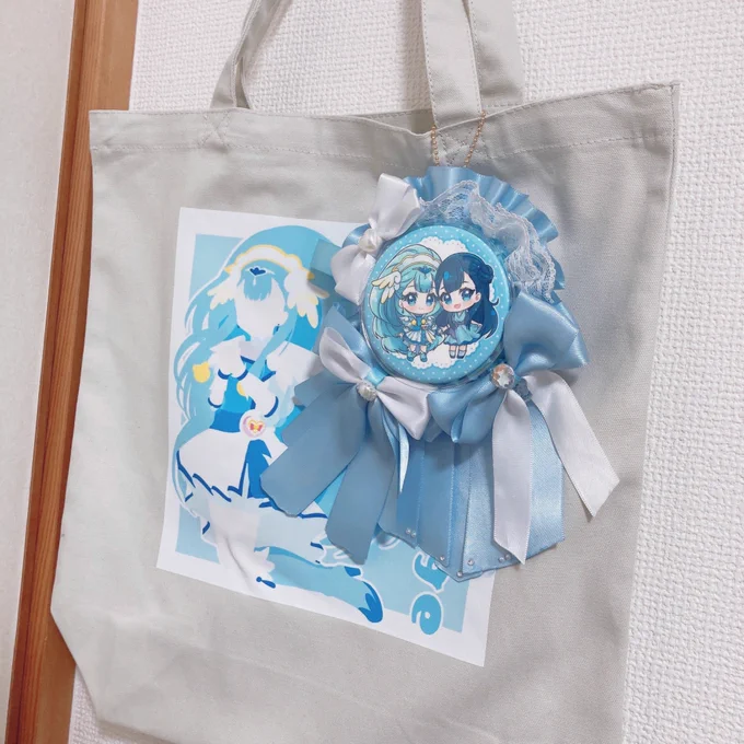 トートバッグにロゼットと缶バッジつけてみたこれで当日お買い物する 