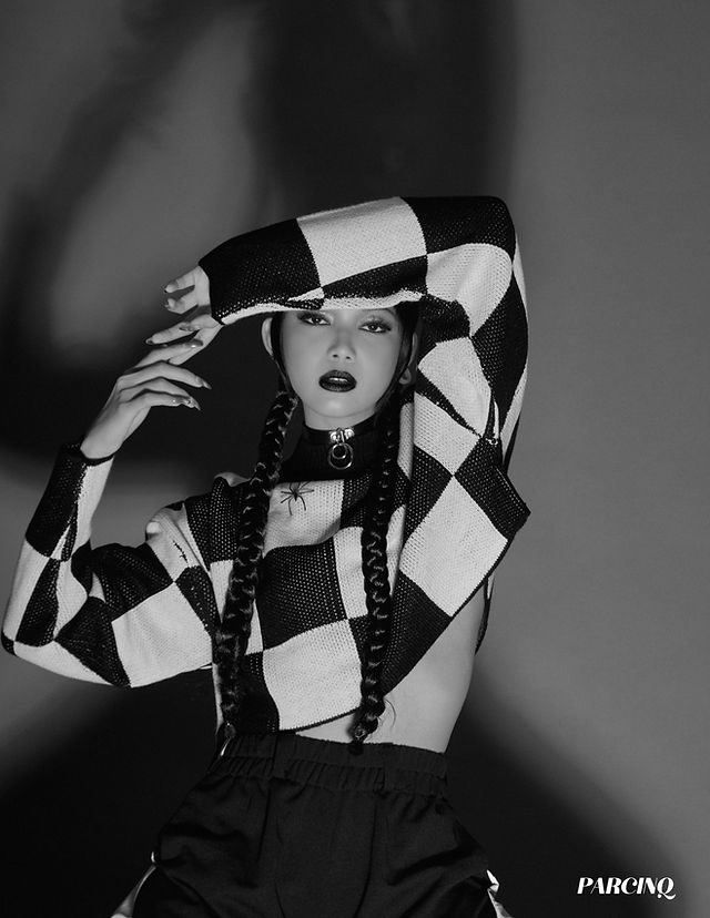 hourlybini's tweet image. 