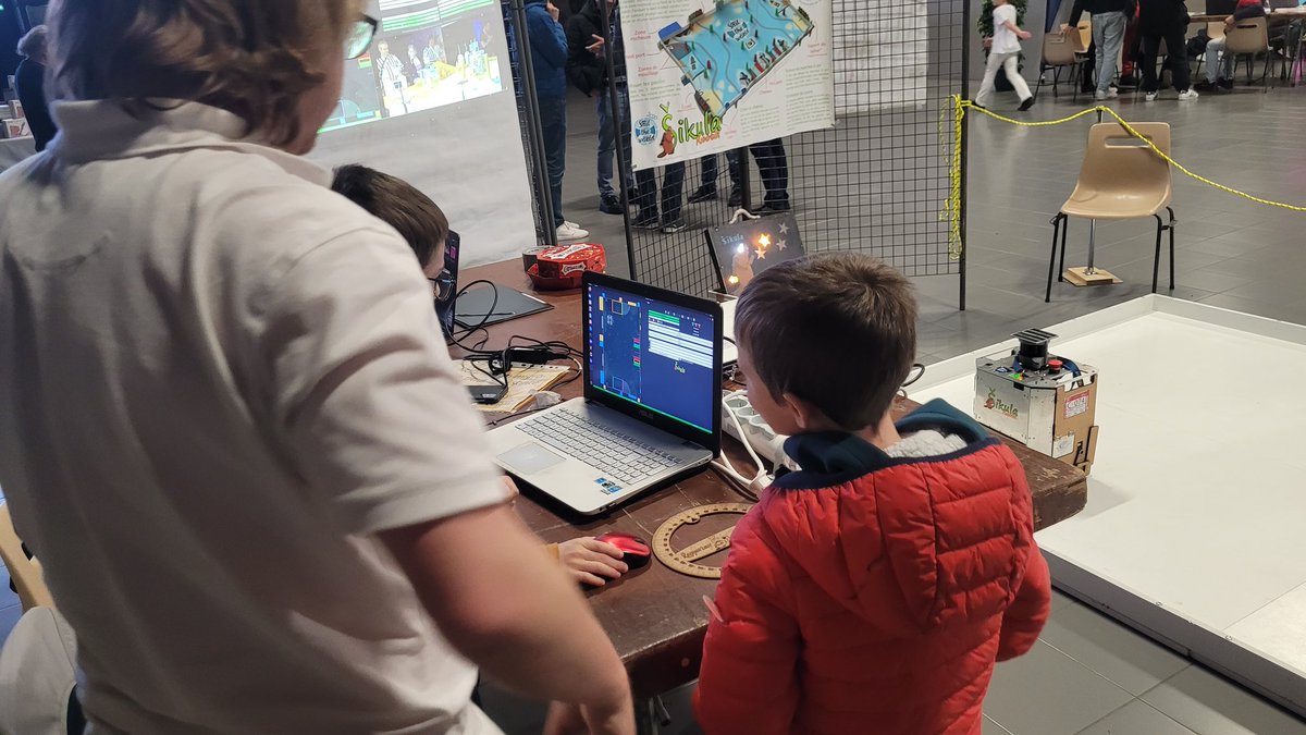 Manipulation du robot #CoupeRobotiqueJunior interface graphique robot