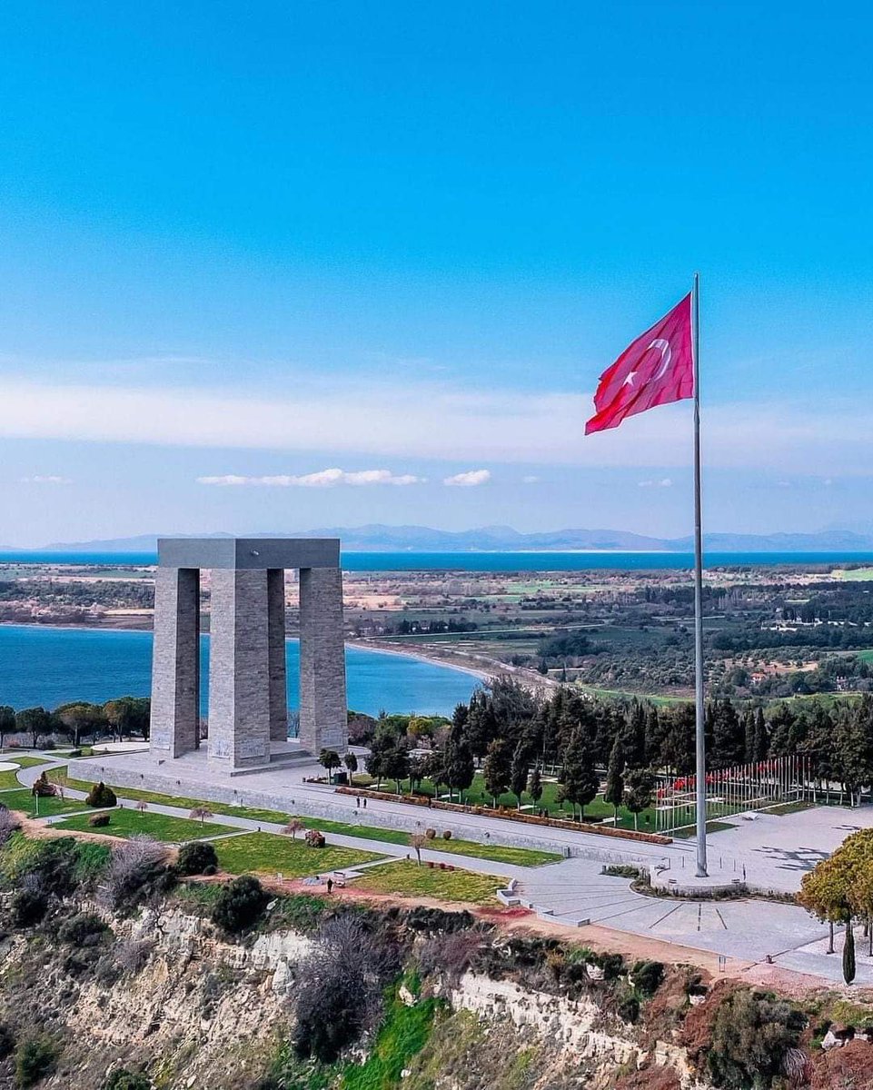 _restful's tweet image. Çanakkale Zaferinin 108. yılında başta Gazi Mustafa Kemal Atatürk olmak üzere tüm kahramanlarımızı saygıyla anıyorum.