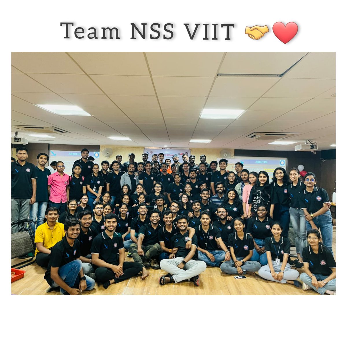 NSS_VIIT_PUNE's tweet photo. दि. १० मार्च २०२३ रोजी NSS VIIT च्या मार्फत रक्तदान शिबिर आयोजित करण्यात आले. या रक्तदान शिबिराला सर्वांचा उदंड प्रतिसाद मिळाला व सुमारे 355* रक्तदाते रक्तदानासाठी पुढे आले आणि एक मोठा विक्रम समाजापुढे ठेवण्यात आला.#BloodDonation #nss https://t.co/LGaODcGk5I