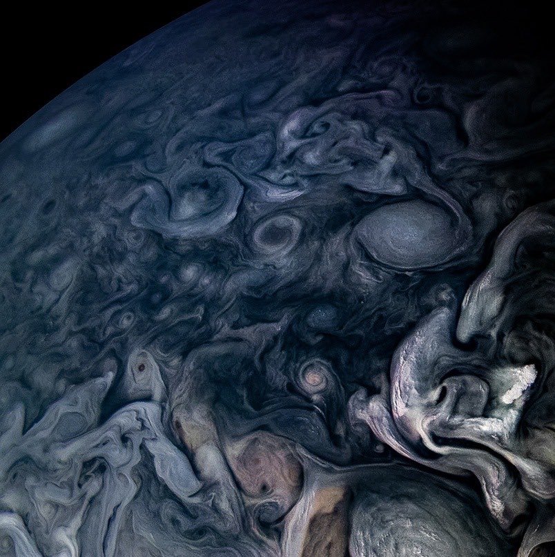 keyfipyIasimIar's tweet photo. 🔭 NASA'nın Juno uzay aracı tarafından çekilen Jüpiter gezegeninin bulut desenleri https://t.co/WMrp3rOVpc
