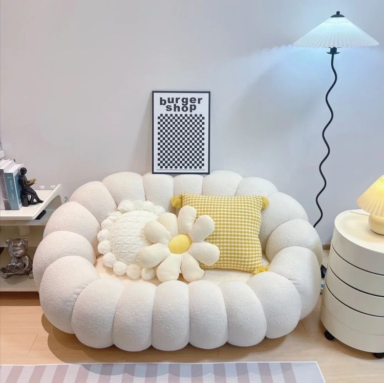 bread_vt's tweet photo. comfy space ☁️🤍 https://t.co/YeBhXlRSau