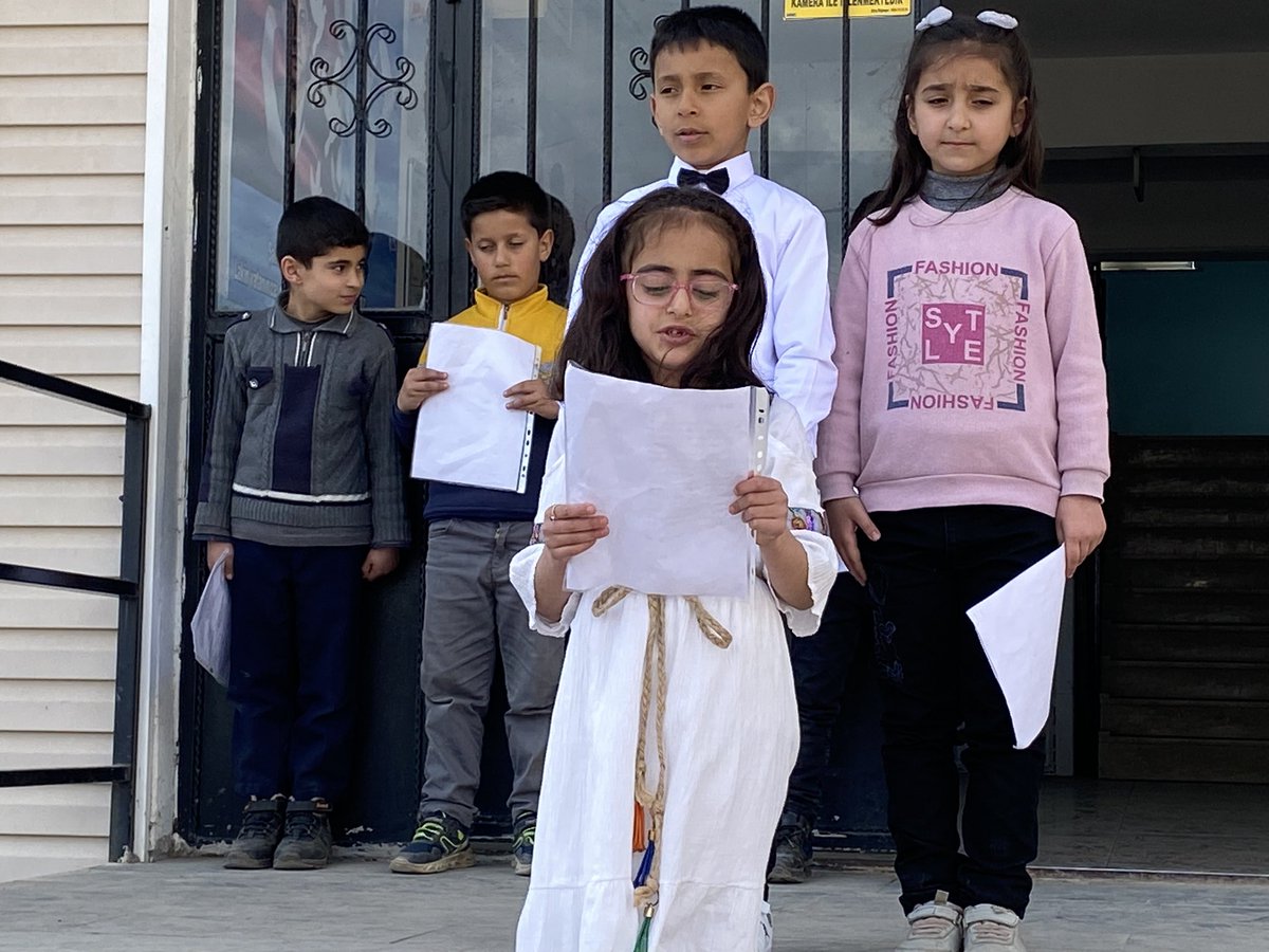 BeyAhlat's tweet photo. 18 Mart Çanakkale Zaferini velilerimizin de katıldığı bir program ile kutladık. Çanakkale Deniz Zaferi’nin 108’nci yıl dönümünde, başta Gazi Mustafa Kemal Atatürk olmak üzere, Çanakkale’yi geçilmez kılan tüm kahramanlarımızı minnet ve rahmetle anıyoruz. 🇹🇷 https://t.co/AMqrfcQROJ