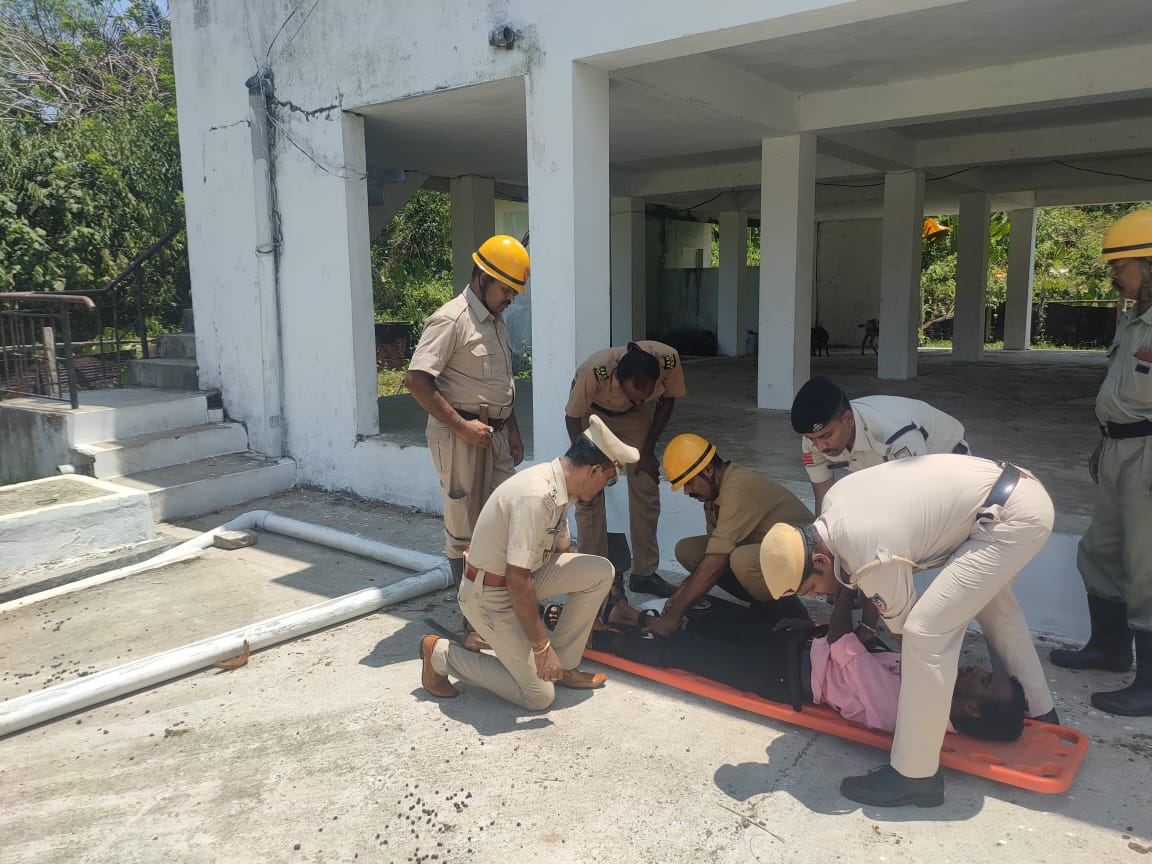 FireService_ANP's tweet photo. In order to check the Preparedness and Coordination amongst the stakeholder agencies, a combined mock drill on Building Collapse conducted by #FSKatchal at Milldera katchal. https://t.co/QfIsphskfm