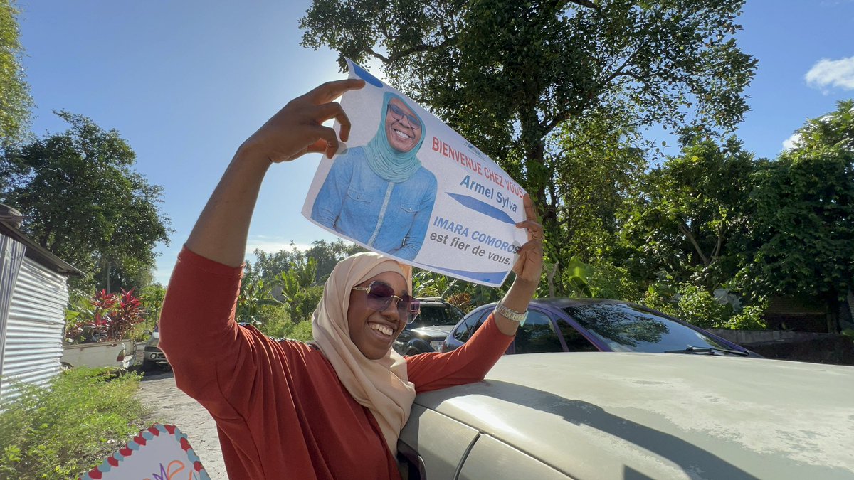 imara_comoros's tweet photo. Warm welcome To our STEM Coordinator and Educator @SylvaArmel.
Welcome back Home. Congratulations again for your MA in Conference Interpreting & for being the first π°π²female graduated from the Pan African University.
#STEMGeneration #ProfesionalInterpreter https://t.co/yk2T2u43rE