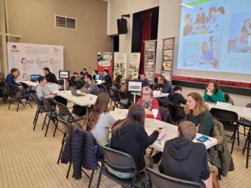 CamusPrincipal's tweet photo. Tenue hier par @acamusnet du forum des métiers et des formations pour 220 élèves de 5,4 et 3eme. Moment précieux et humain pour enrichir son #parcoursavenir. 🙏 exposants parents et professionnels, LP et opérateurs de formation 🙏 aux équipes d’organisation @DSDEN79  @acpoitiers https://t.co/MqVOCAmrov