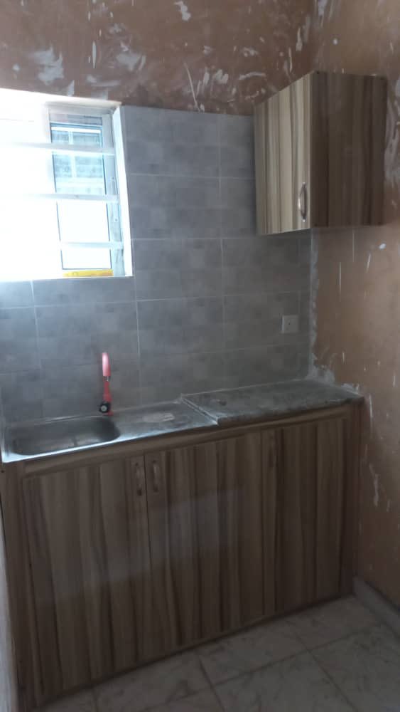 timmyrealestate's tweet photo. #GbadeboRhode #Thugs #Oshodi #shettima Fresh letting
2units of executive room self-contained ground floor 650k with personal prepaid meter n kitchen cabinets, car park ,pop and screeded walls
@ Eyo street PALMGROVE Lagos. https://t.co/csOwbl4NdG