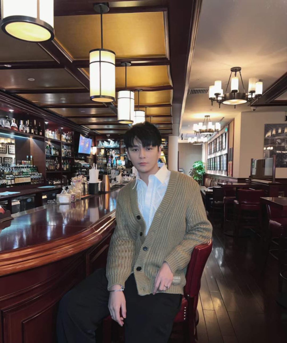 rp8rn's tweet photo. 欲擒故纵？ https://t.co/jW4Xzmh34C