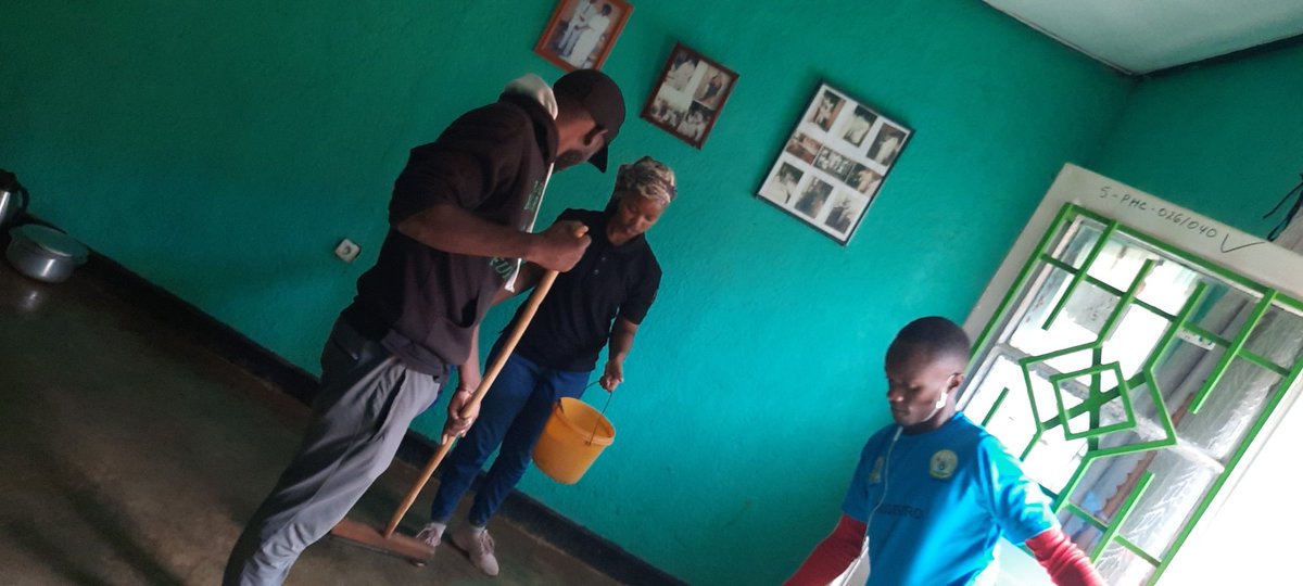 Birikuba <a href="/RwandaYouthVol1/">Rwanda Youth Volunteers</a> mu <a href="/Kacyirusector/">Kacyiru Sector</a> Turi mu muganda  twakoreye Murugo rw'Uwacitse ku Icumu rya Genocide 1994 Mukagari ka Kamatamu umudugudu w'Itetero,Aho Turi gutunganya Umurima W'Igikoni hamwe no Gukora amasuku! <a href="/RwandaLocalGov/">Ministry of Local Government | Rwanda</a> <a href="/KubanaRichard/">Kubana Richard</a> <a href="/RYVCP_Gasabo/">GASABO YOUTH VOLUNTEERS</a>