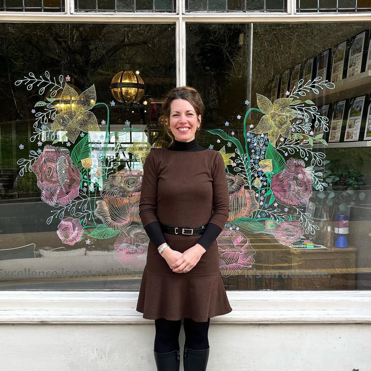 If you’re <a href="/ThePantiles/">The Pantiles</a> today, pop round to the London Rd side of our office &amp; take a selfie in front of our beautiful flower wings and you could win a bottle of <a href="/ChapelDownWines/">Chapel Down</a> bubbles! Don’t forget the #MothersDayWithMaddisons please RT 🥰 #competition #TunbridgeWells