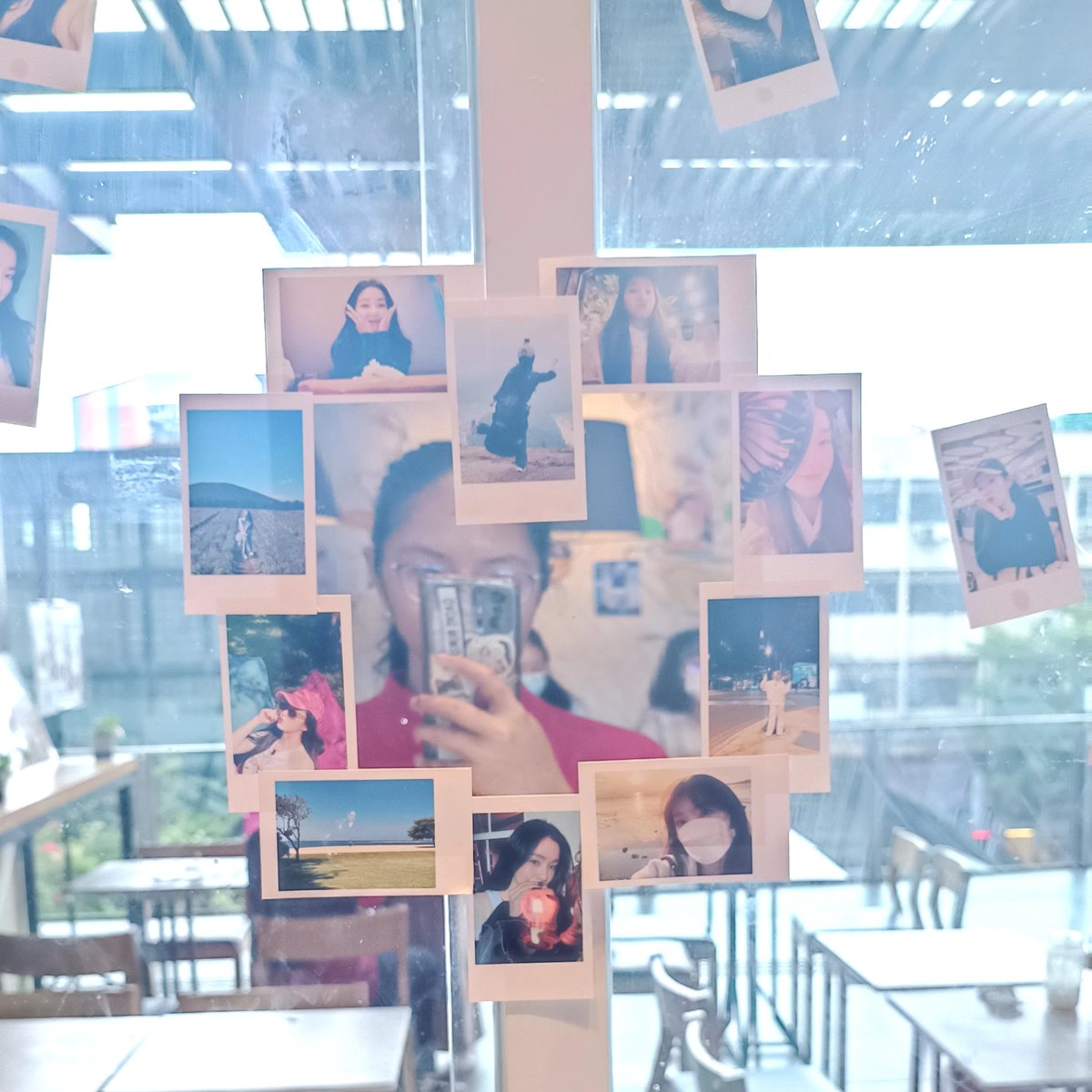 stargazermeena's tweet photo. I finally got to attend a ReVe event 😍 Thank you @baeeoni_530 for organising the cupsleeve 🥰 Even got to finally meet @abimannnn after 3 years hehe 🤣

#BackToTheBeginWithIrene https://t.co/blLnTc7ZUY
