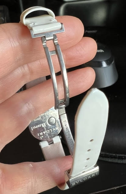 drwatchstrap1's tweet photo. Custom made Bvlgari B.zero1 leather watch band – Patent leather
https://t.co/b69kMqrhoe
#BVLGARI #bvlgari #bvlgariwatch #BvlgariJewelry #bvlgarijewelry #bvlgariwatches #bvlgariserpenti #Bvlgariwatchband #drwatchstrap #watch #watches #watchlover #watchaddict #watchoftheday https://t.co/eW1h01ORpZ
