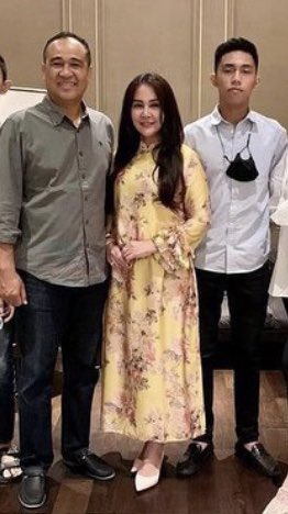 logikapolitikid's tweet photo. Btw kasus Mrk sudah sampe mana ini…
@KPK_RI masih sibuk yah sampe harus nunggu Rat yg nyamperin, klo sudah 2 kali dipanggil mangkir dijemput aja..
Tar gue sediain mobil sama uang bensinya deh… https://t.co/w51DWM8jFw