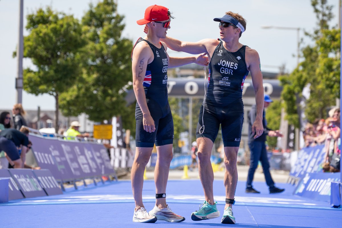 British Triathlon (@brittri) on Twitter photo The results are in from #WTPSDevonport 🇦🇺
<a href="/JoshLandmann/">Josh Landmann</a> finished 4th in the men's PTWC, while
<a href="/drwrjones/">Rhys Jones</a> and his guide <a href="/_Rhys_James_/">rhys</a> crossed the line 6th in the men's PTVI! 🙌
Results 👉 fal.cn/3wG1p The results are in from #WTPSDevonport 🇦🇺
<a href="/JoshLandmann/">Josh Landmann</a> finished 4th in the men's PTWC, while
<a href="/drwrjones/">Rhys Jones</a> and his guide <a href="/_Rhys_James_/">rhys</a> crossed the line 6th in the men's PTVI! 🙌
Results 👉 fal.cn/3wG1p