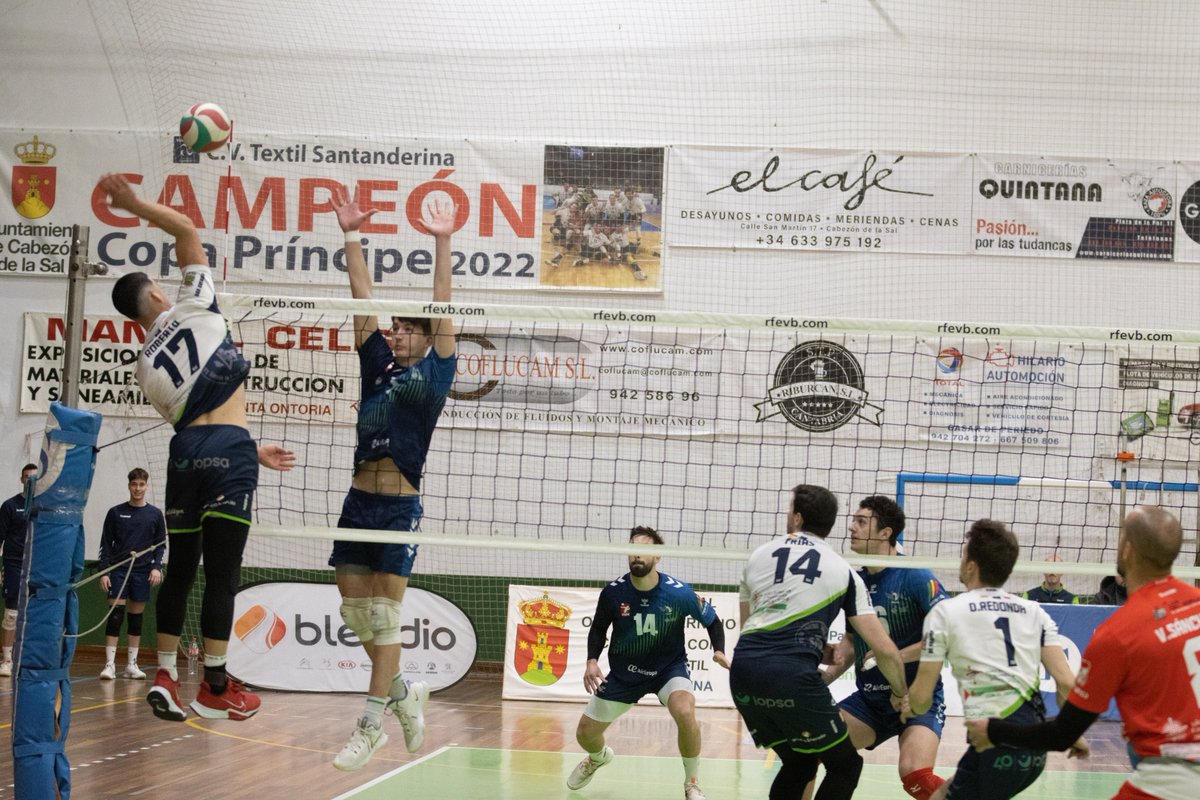 ⚠️DÍA DE PARTIDO⚠️
 ‼️Vamos a por todas para cerrar la temporada con victoria‼️  💪

🆚 <a href="/BoiroVoleibol/">Boiro Voleibol</a>  
📅 Sábado 18 de marzo
🕕 18:00 h
📌 A Cachada (Boiro)
🎥 youtube.com/@boirovoleibol…
📸 <a href="/fierro_marcos/">Marcos Fierro</a> 

#somostextil