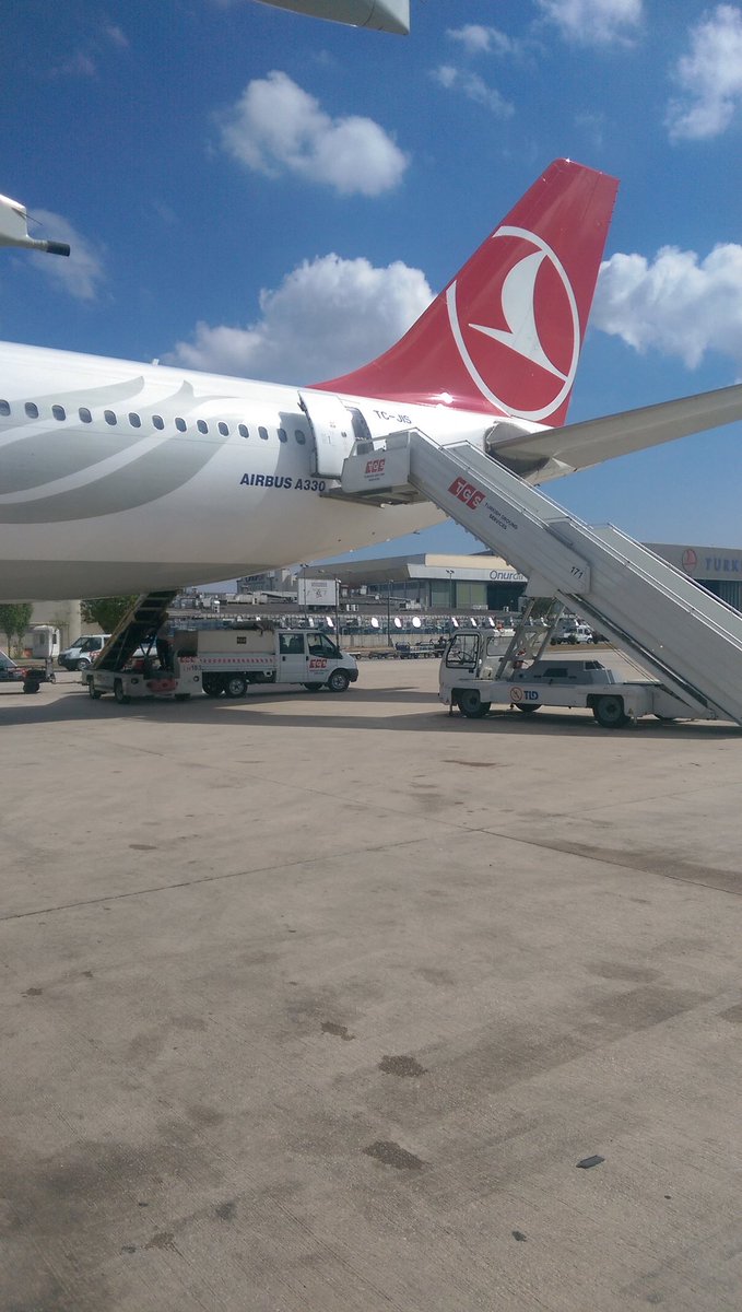 AGrhan1's tweet photo. Bazı insanlar başarılı olduğu zaman raydan çıkar. Birden içindeki gizli egoyu geri çıkartır, ben hep başarılıyım diye dolanmaya başlar! hatta geçmişini bile kendi yazar.
#secimi kim belirleyecek https://t.co/ML1SoW0FBl