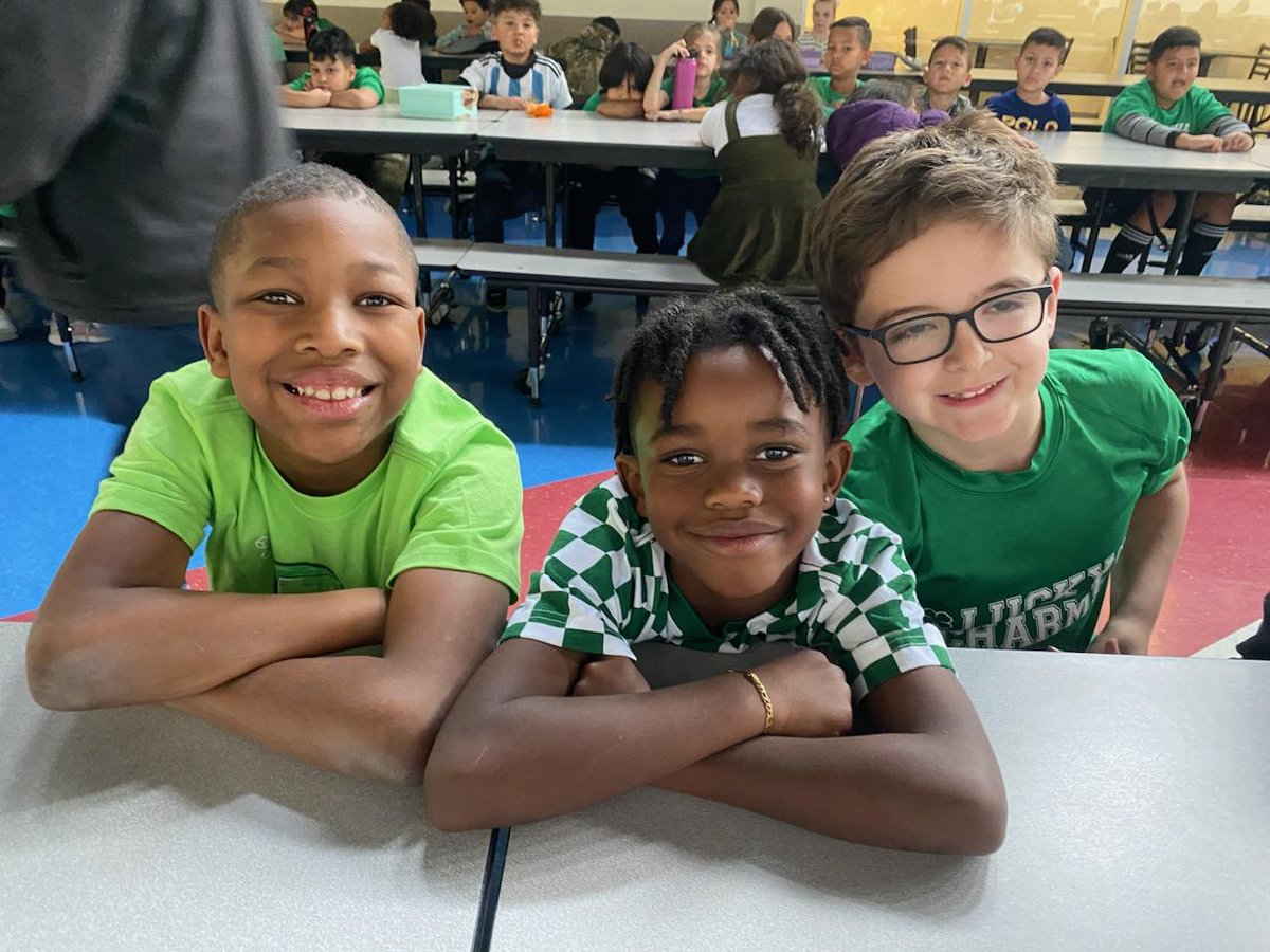 Mitchell Elementary (@pisd_mitchell) on Twitter photo Isibindi was in the house today! Staff and scholars had a great time celebrating Isibindi Spirit Day! #4houses1family #mitchellproud
#whoyouwith #ISIBINDI #courage <a href="/ronclarkacademy/">Ron Clark Academy</a> Isibindi was in the house today! Staff and scholars had a great time celebrating Isibindi Spirit Day! #4houses1family #mitchellproud
#whoyouwith #ISIBINDI #courage <a href="/ronclarkacademy/">Ron Clark Academy</a>