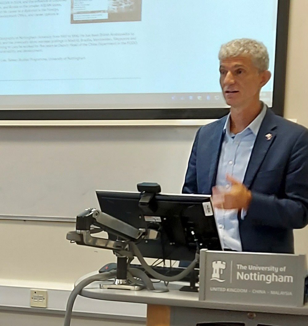 JohnPearson68's tweet photo. I did my first degree in Geography at the University of Nottingham. I returned to talk to students about the role of Laos in ASEAN, and also what it is like to work as a diplomat. It was really fun - and @UniofNottingham is a fantastic place! @UoNARI_Taiwan @UoNGeography https://t.co/VhJAEwv1RA