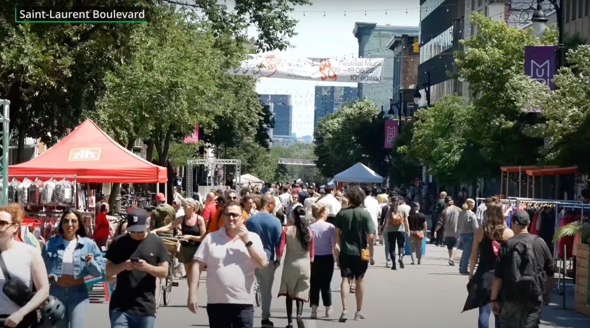Perowinger94's tweet photo. 2022 beschloss Montreal für drei Jahre 10 Straßen im Sommers für die Bürger:innen zu öffnen und das war das Ergebnis. Die Menschen kamen öfter, blieben länger und gaben mehr Geld aus. 90% aller Bürger begrüßten das Projekt und 80% wünschten sich danach weitere autofreie Straßen♥️ https://t.co/08dbiQzJRm
