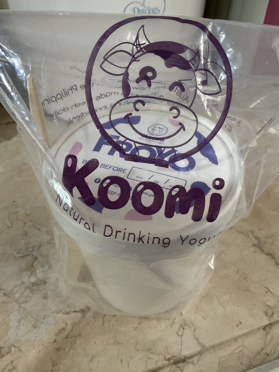 TweetPatrols's tweet photo. Adik sayo.. πΆπ
Fan ni juswa pero not a fan of the drinks PERO always been a fan of froyo π¦ #GuiltlessGoodness na medyo nakakaguilty kasi ang mahal ng pint delivery π pero geh lang #HealthyMe tayo π @koomiph_ https://t.co/blSVY4b3G1