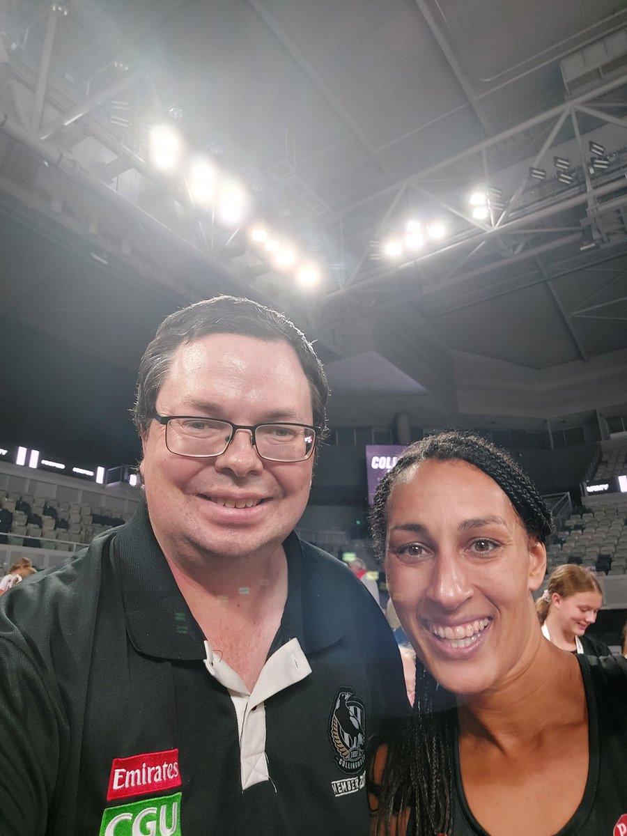 ScottRea's tweet photo. I had the pleasure of meeting some of the @collingwoodsn stars after the win. Thanks to Shimona, @MollyJovic1, @GevaMentor & @ash_braz for the photos. #GoPies #WeAreHere #SSNMagpiesSwifts #MAGvSWI https://t.co/5bgx0gbTNE