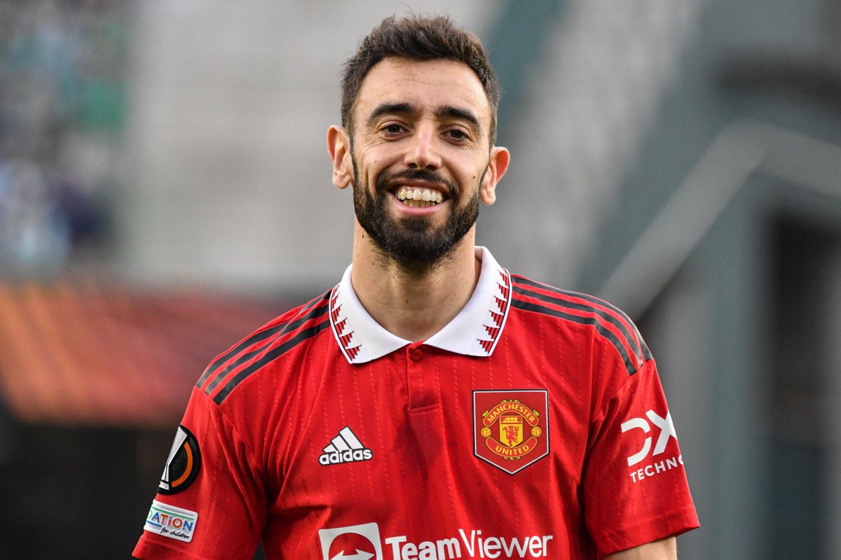 londonlunihan's tweet photo. 2022/2023 season who's having the best time and giving the best results?

♥️ Martin Odegaard (like) 
🔁 Bruno Fernandes (retweet) https://t.co/irkgRDDWB7