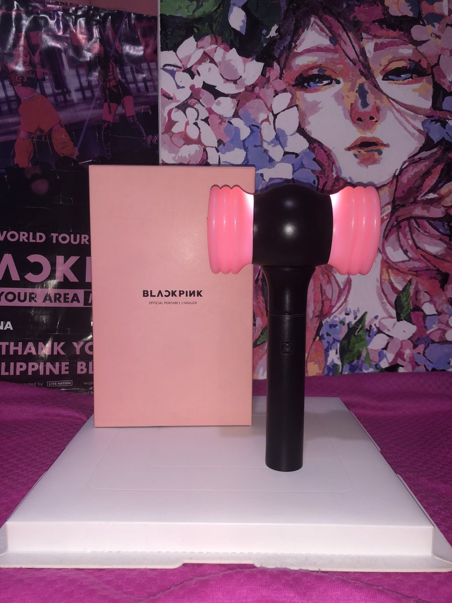 kimilei2's tweet photo. WTS/LFB

Blackpink Lightstick Ver. 1 &amp; Portable Charger

Php1,200 TAKE ALL

Dm

meet up only. Pasig/Makati/BGC https://t.co/MVDWkGID3w