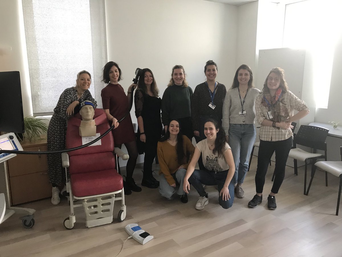 LeslieWallart's tweet photo. #SDC2023 Jour 2 des portes ouvertes à #psyr2 !
Prêtes !
Avec @adam_ondine @CeciliaNeige #laetitiaimbert #imeldahegron #delphinejanin @FioritoAnna1 #laurefivel #mathildeargote #melanieperret https://t.co/5I0si8mVtm