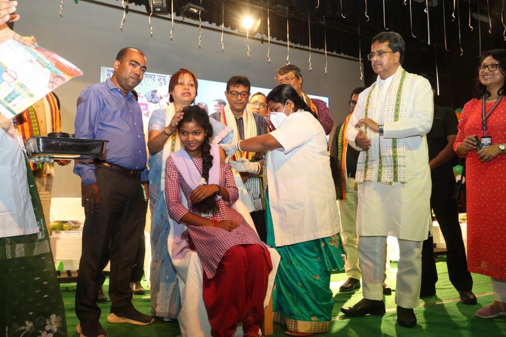 DrManikSaha2's tweet photo. Today launched the state-level special health drive- Mukhyamantri Sustho Shaishob Sustho Kaishore Abhiyan (MSSSKA) 4.0 at Dakshini Town Hall, Sabroom. https://t.co/W0g2OnZDn0
