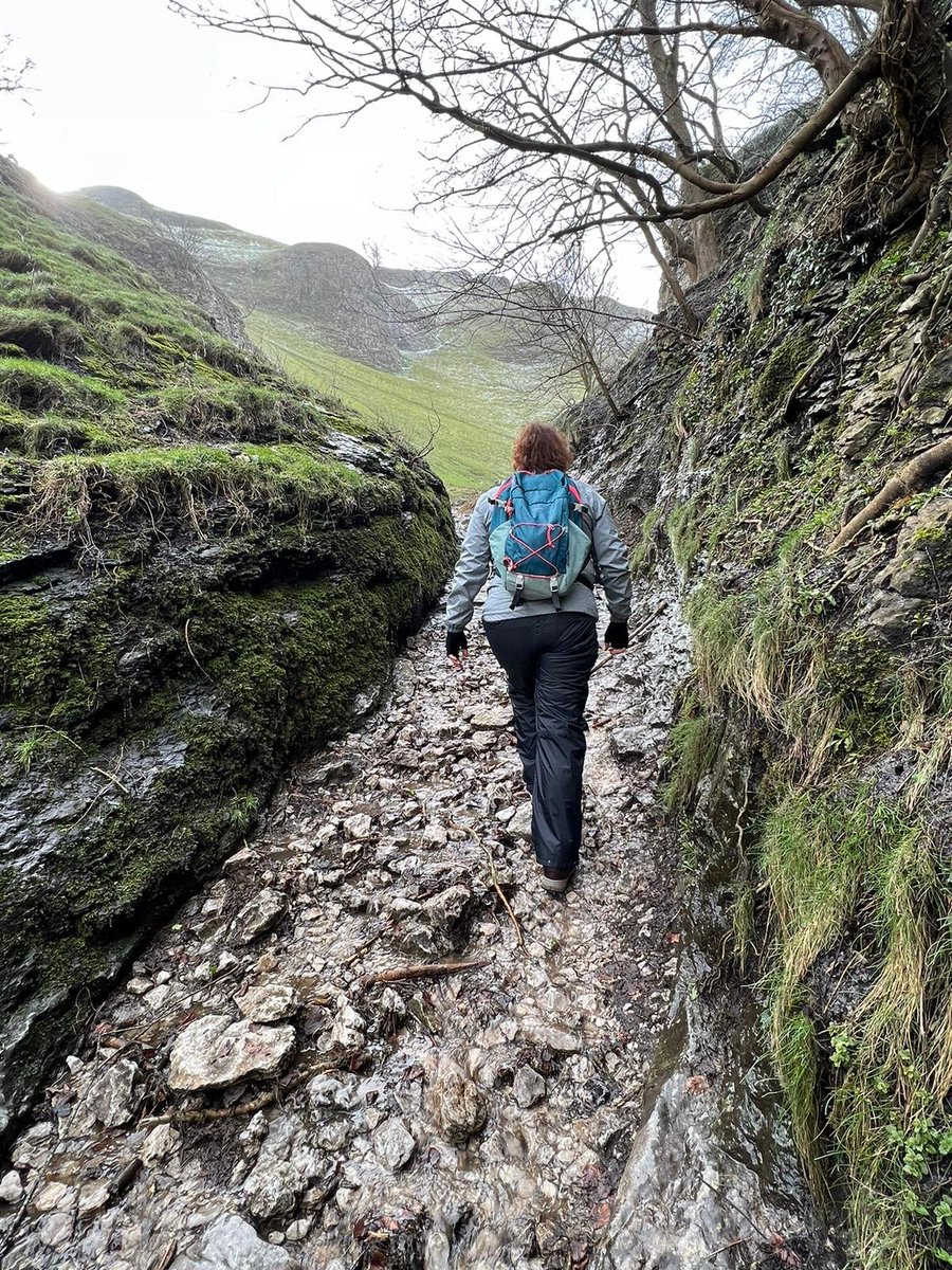 A6_MFT's tweet photo. Morning tweetland! On Wednesday 2 of our amazing healthcares Karen and Diane went for a hike round Castleton and took on mam tor!! And hopefully we as a ward will be taking on a hike! Anyone like to join ? #walkers #friendshipbuilding @MFTtimeforme @MFTwalkers @MFTnhs https://t.co/xFNKcHWQMI