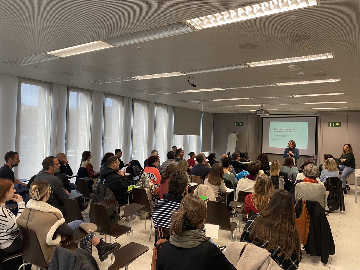 Mig_Brito's tweet photo. Els delictes sexuals per internet han augmentat en els últims anys i el 80% de les víctimes són menors. Avui abordarem el #grooming, el #sexting i la #sextorsió  a #CerclesCat  amb @IreneMontielJ #StopCiberdelincuenciaSexual @justiciacat @fundsalcom @cejfe @Thuy_NV @lau_gilabert https://t.co/S2mUHyJ45c