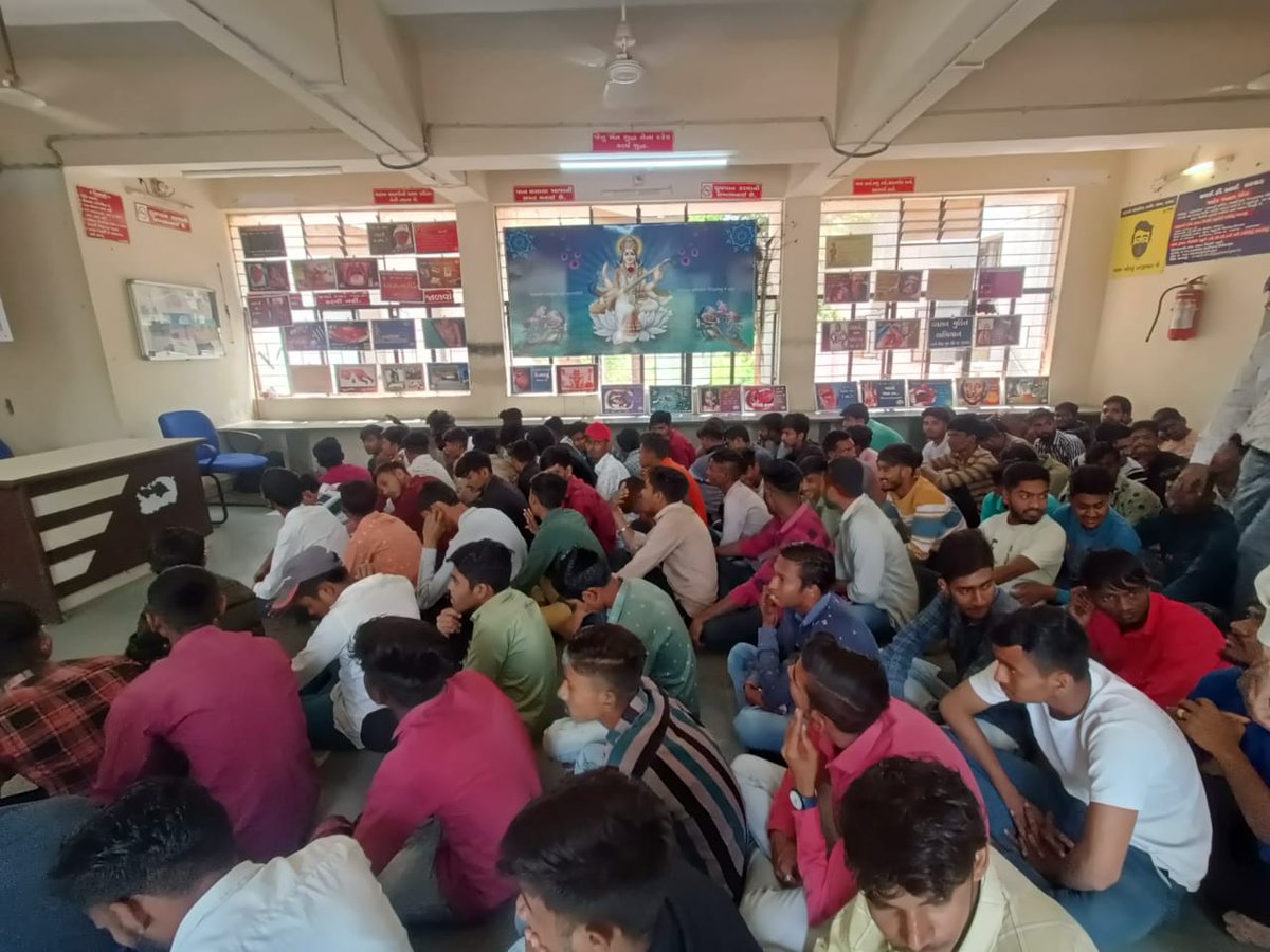 itibayad's tweet photo. ઔદ્યોગિક તાલીમ સંસ્થા બાયડ ખાતે, 18 માર્ચ ,2023 શનિવાર  ના રોજ તાલુકા આરોગ્ય કચેરી , બાયડ દ્વારા આયોજીત રાષ્ટ્રીય તમાકુ નિયંત્રણ કાર્યક્રમ હેઠળ આઈ.ટી. આઈ ના તાલીમાર્થીઓને વ્યસન મુક્તિ અંગે જાગૃત કરવામાં આવ્યા.. https://t.co/rxSQJmBxiB