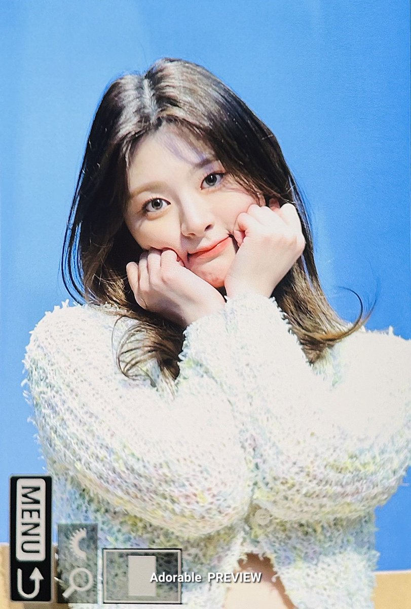 Adorable__Seeun's tweet photo. 230318 사운드웨이브

💙🤍

#스테이씨 #STAYC #세은 #윤세은 #SEEUN @STAYC_official https://t.co/FEb6xdCYeC