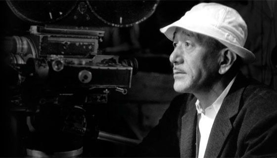 MonsieurHulot's tweet photo. Yasujiro Ozu aparte de ser uno de los más grandes directores de la historia, era una persona poco dada a buscarse problemas. Pero eso no quita que pudiera colar a veces en sus films algunas burlas socarronas contra la autoridad, como hizo en Memorias de un inquilino (1947) 👇 https://t.co/LImqd9GJ5R