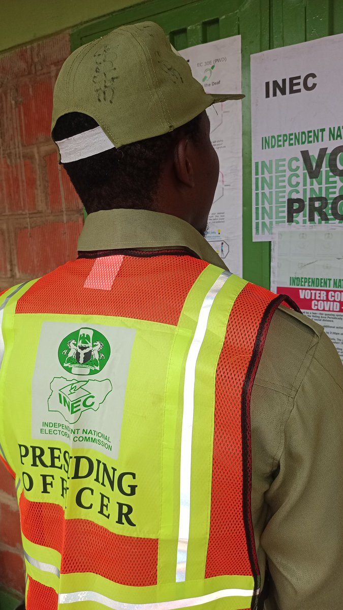 Sirgeorge0's tweet photo. We go again
#Lagostate #Riverstate #pollingunit #omoagege #kwarastate #governorship #statedecides https://t.co/PPFfQg5snS